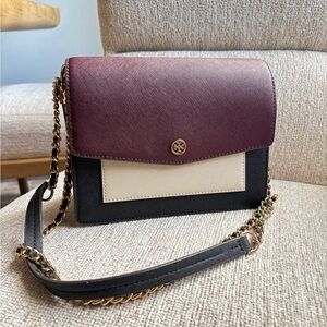 ✨Classy✨ burgundy and taupe Tory Burch multi-wear bag